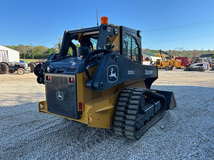 2025-deere-325g-image-4