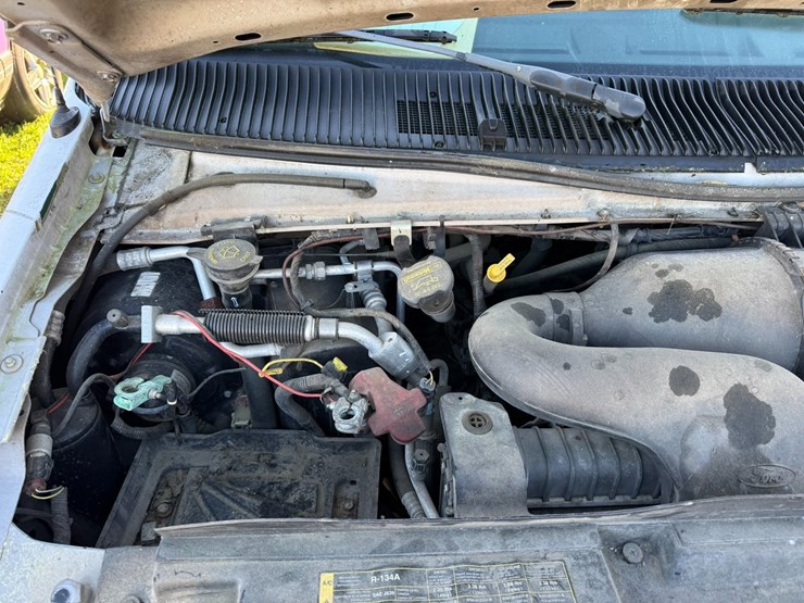 2014-ford-e350-image-15