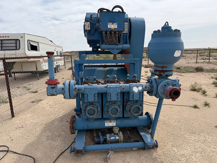 2009-tsc-unitized-wf700-5k-wp-triplex-pump-w/-d79-dc-motor-image-4
