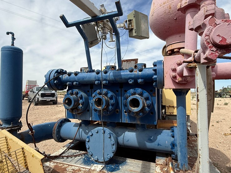 continental-emsco-fb-1600-5k-wp-triplex-mud-pump-w/-ac-electric-motor-&-mixing-tank-skidded-image-9