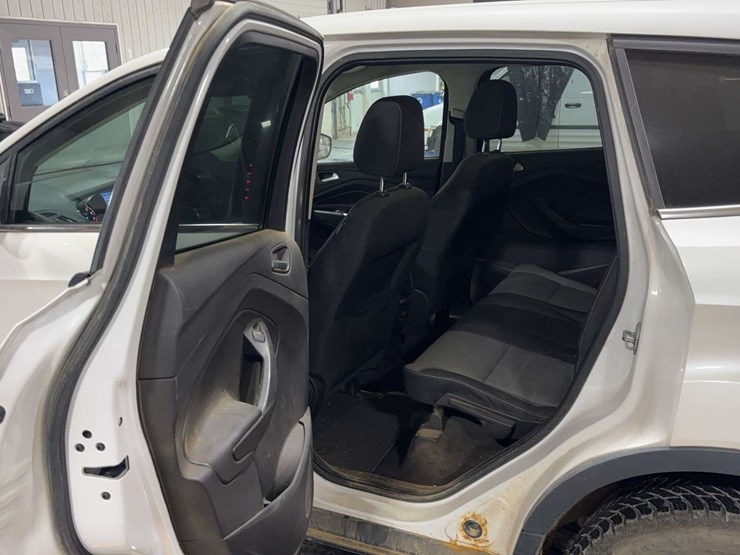 2014-ford-escape-se-image-11