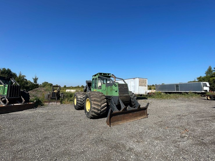 2000-john-deere-660-image-4