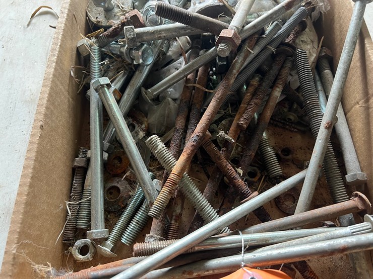 #9646-•-large-assortment-of-bolts,-nuts,-and-washers-image-8