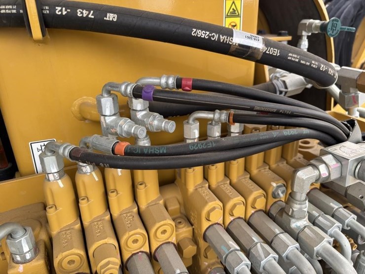 2015-caterpillar-305e2-cr-image-48