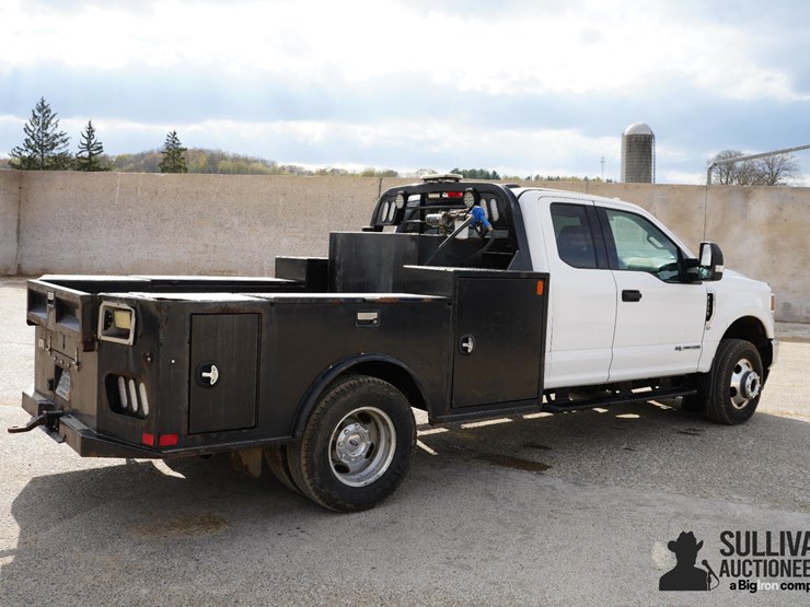 2021-ford-f350-xlt-image-5