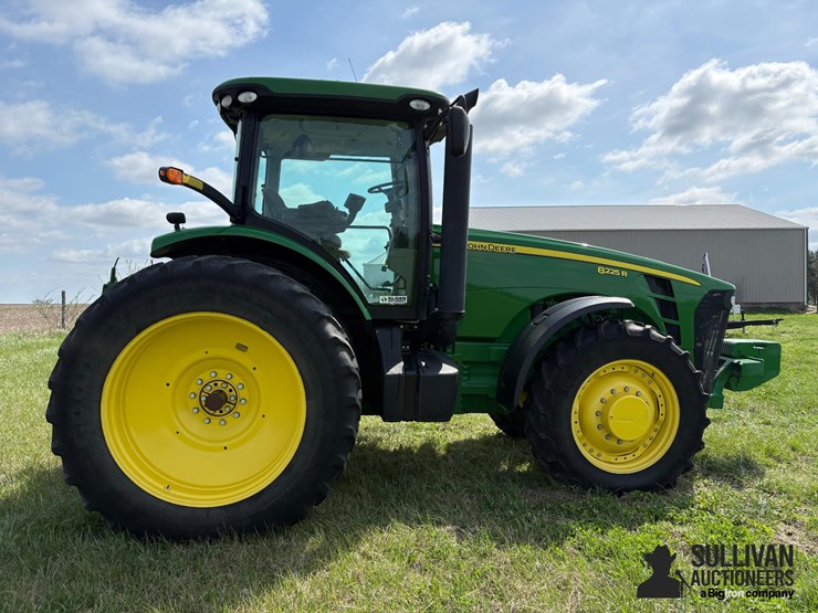 2010-john-deere-8225r-image-4