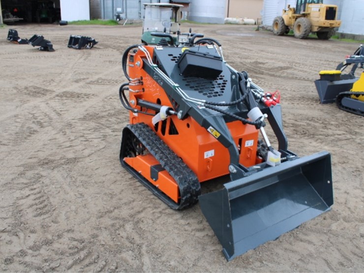 #8033-•-mini-skid-steer-loader-image-4