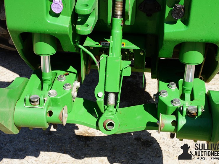 2023-john-deere-8r-340-image-11