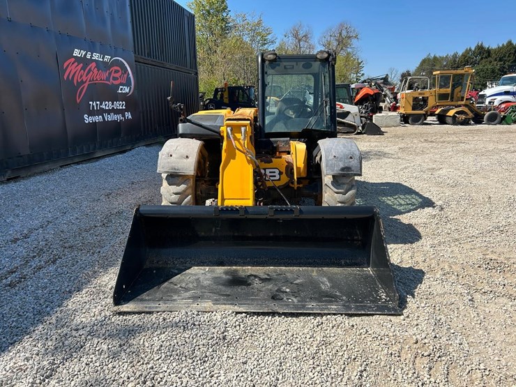 2018-jcb-525-60-image-7