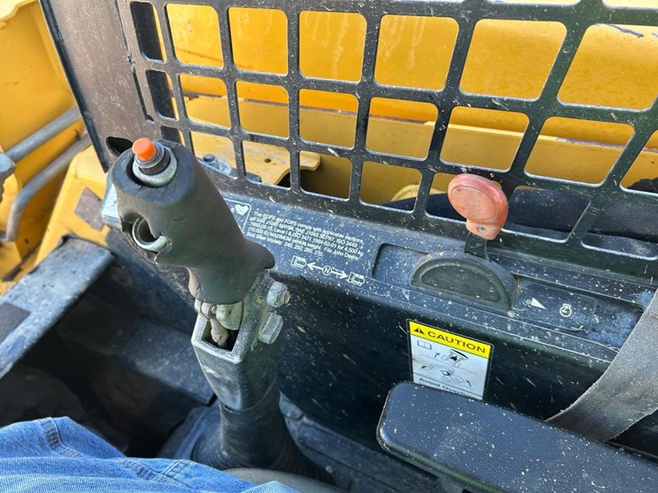 john-deere-270-image-21