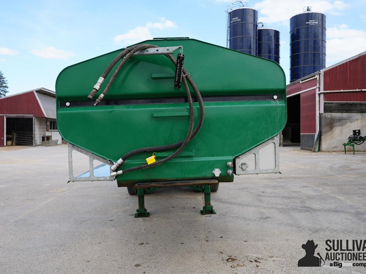 2024-diller-st-6500-27'-t/a-manure-tanker-image-2