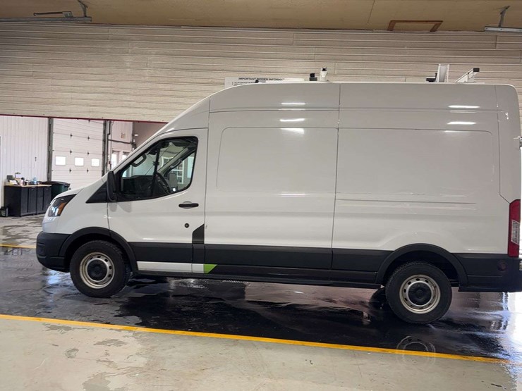 2020-ford-transit-image-2