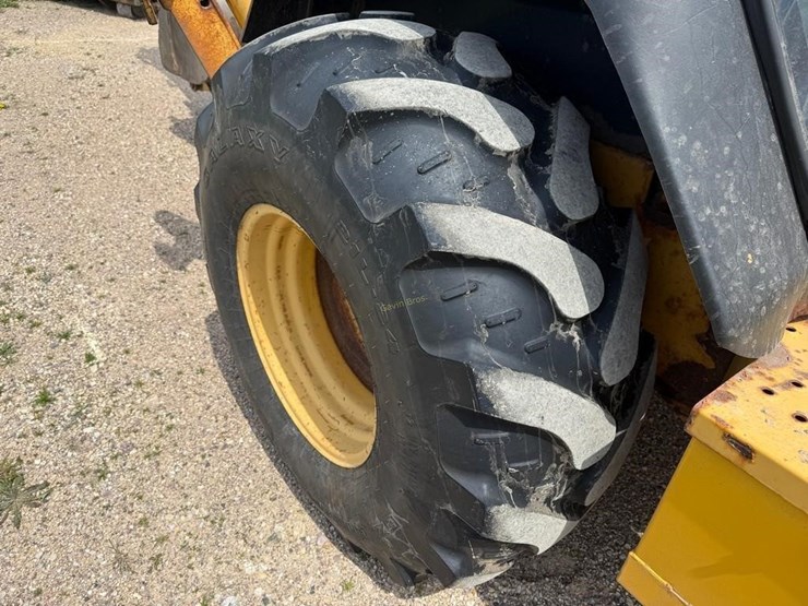 deere-410e-image-7