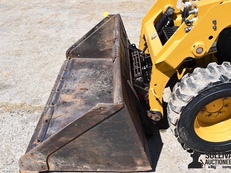 2023-caterpillar-232d3-image-14