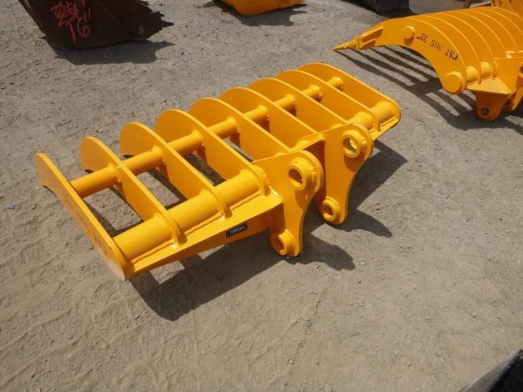caterpillar-305-image-4