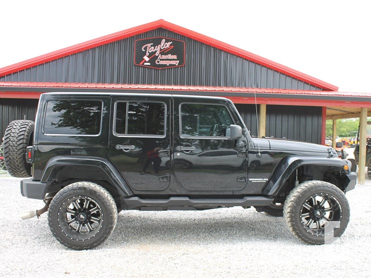 2011-jeep-wrangler-image-2