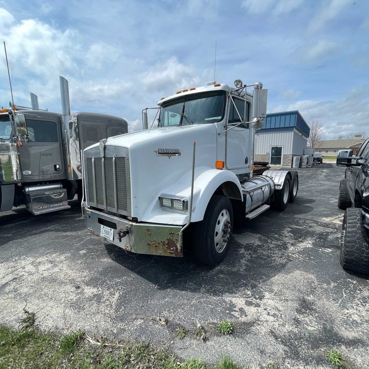 1997 KENWORTH T800