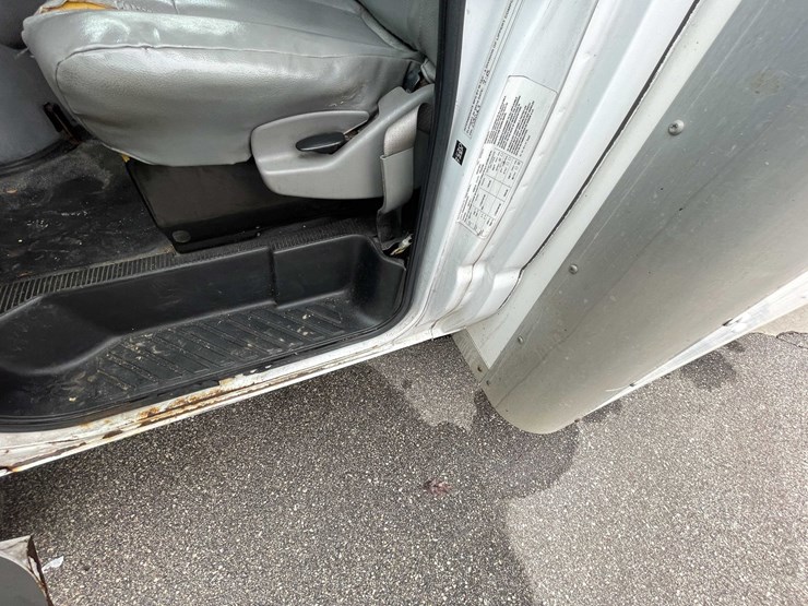 2017-ford-e450-image-18