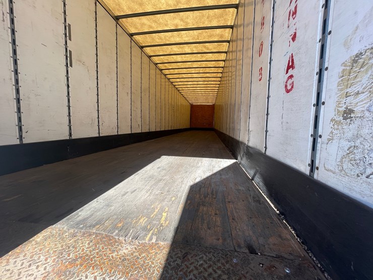 #304-•-2015-stoughton-semi-trailer-(has-wi-title)-(denmark,-wi)-image-14
