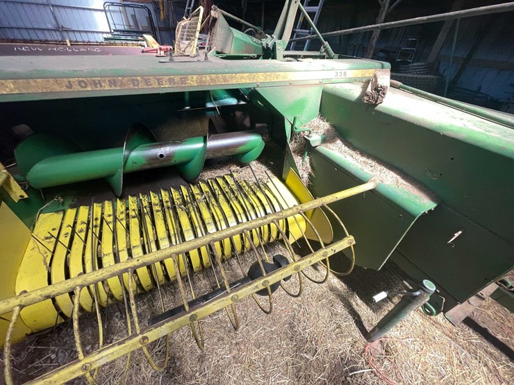 john-deere-336-image-15