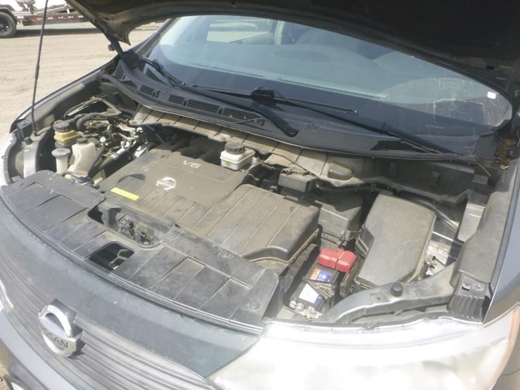 2015-nissan-quest-image-12