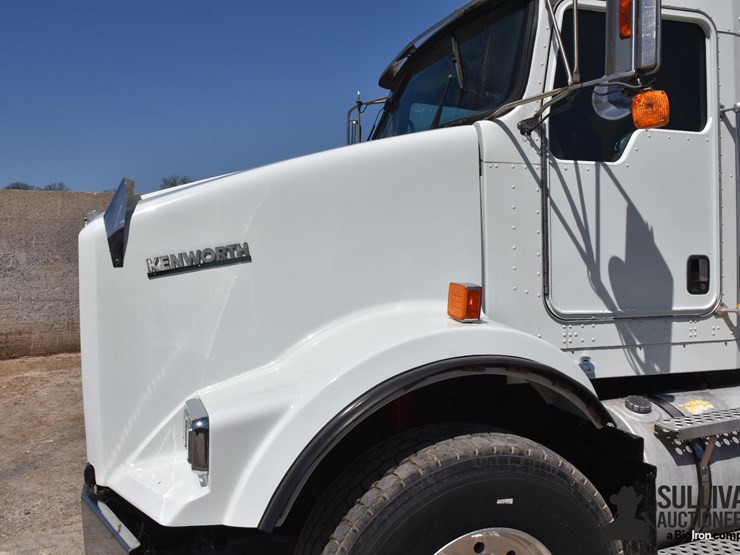 2008-kenworth-t800-image-12