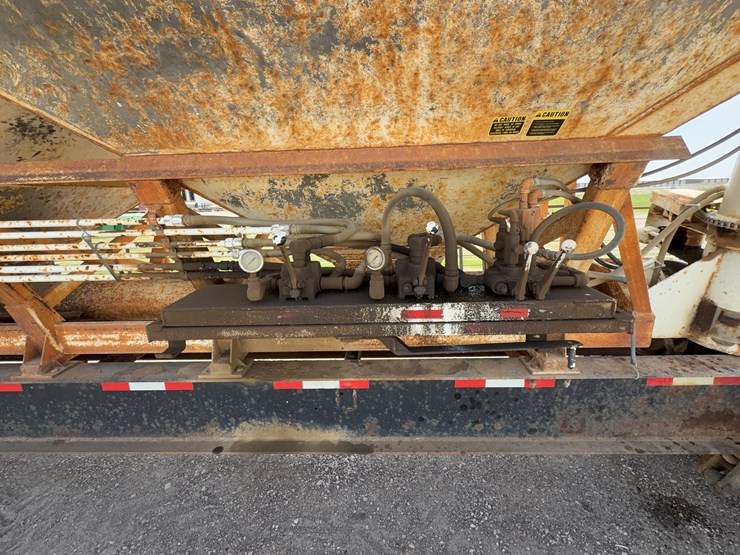 neville-trailer-image-30