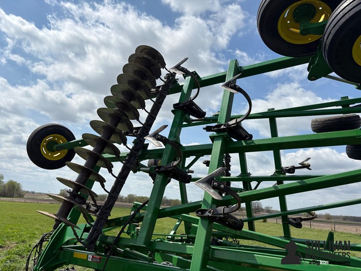 2014-john-deere-2310-image-18