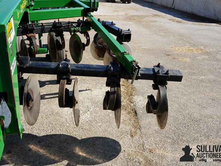 2011-john-deere-2700-image-18