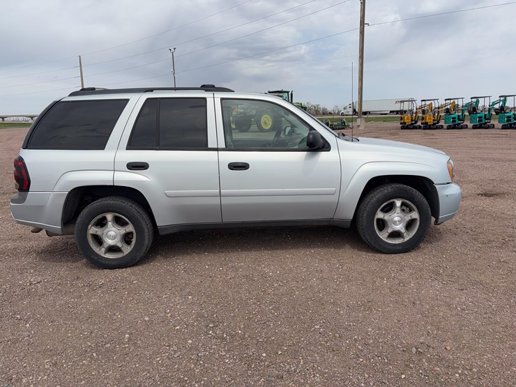 2007-chevrolet-trailblazer-image-3