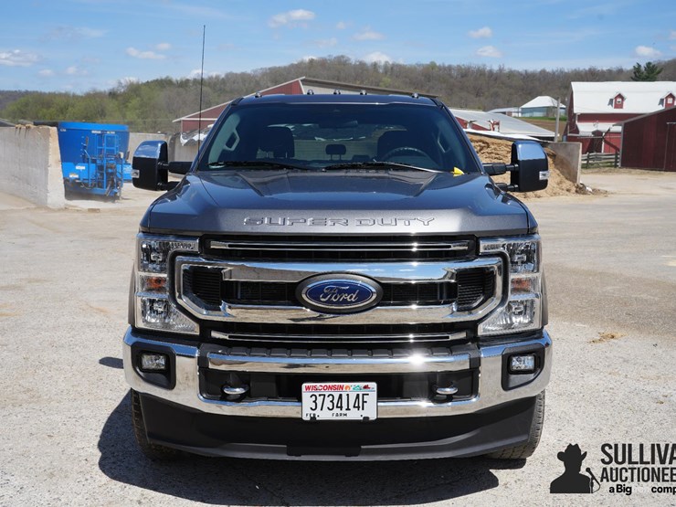 2021-ford-f250-xlt-image-2