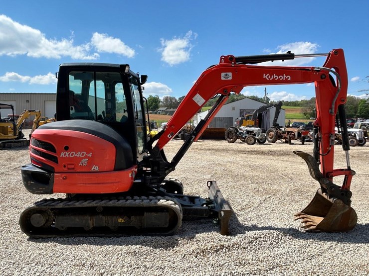 2021-kubota-kx040-4-image-5