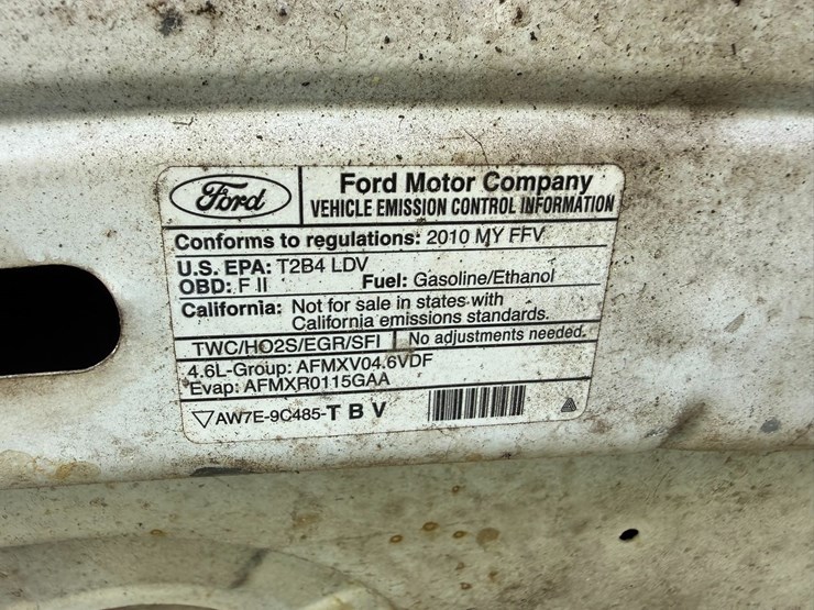 #42085-•-2010-ford-crown-victoria-sedan-vin:-2fabp7bv6ax138575-image-20