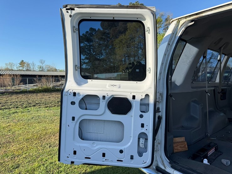 2014-ford-e350-image-20
