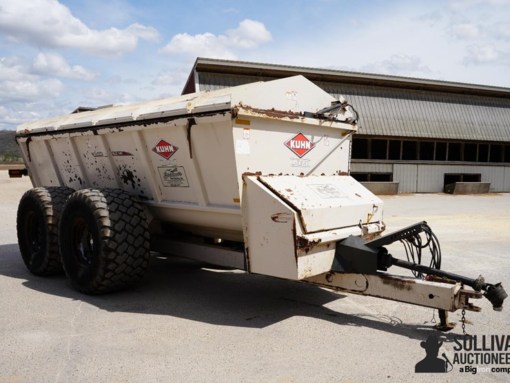 kuhn-knight-slc141t-pull-type-manure-spreader-image-3