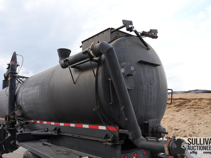 2002-garden-state-32.5'-t/a-liquid-manure-trailer-w/n-tech-5000-tank-image-13
