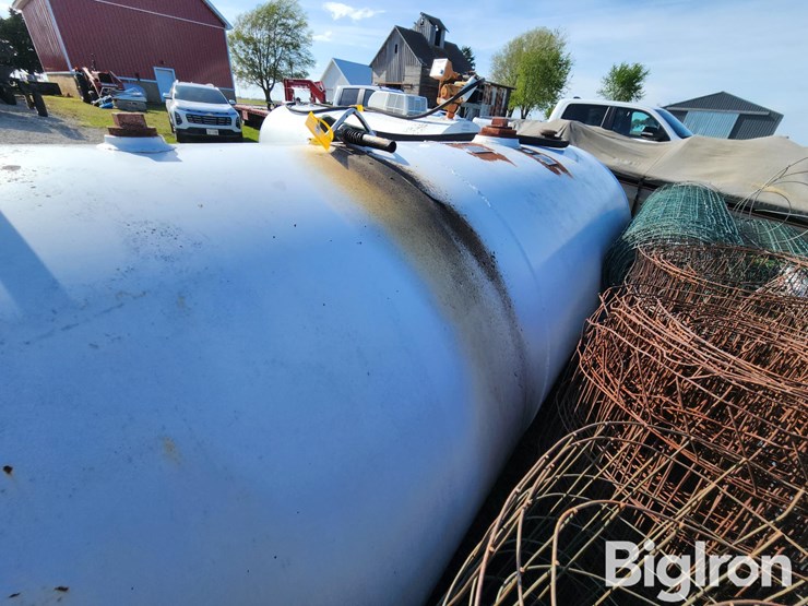 1000-gal-fuel-tank-&-pump-image-8