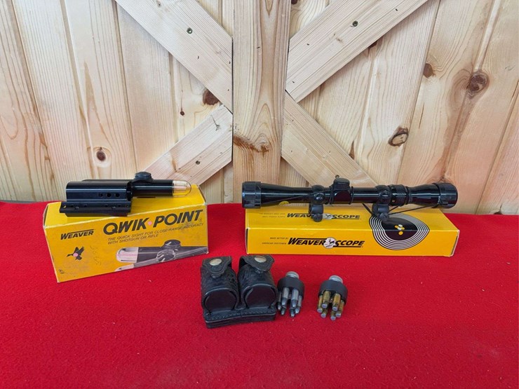 gun-scopes-and-speed-loader-with-holster-image-1