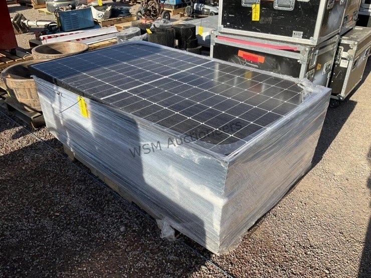 pallet-of-rec320np-320w-solar-panels-image-1