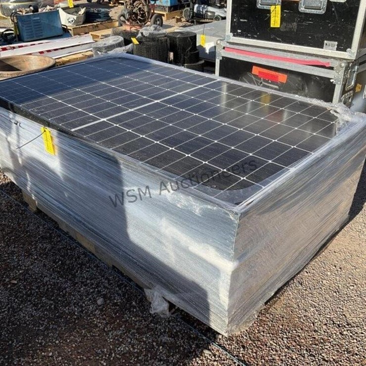 PALLET OF REC320NP 320W SOLAR PANELS
