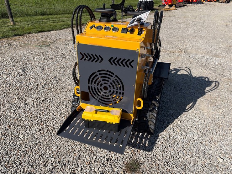 #204-•-unused-2026-zjg-zj-380-mini-skid-steer-loader-image-4