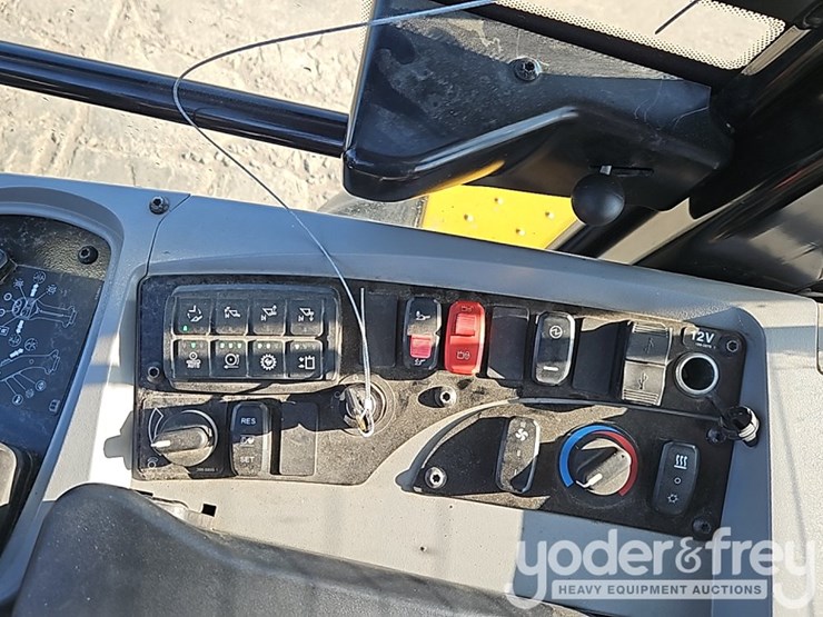 caterpillar-920-image-28