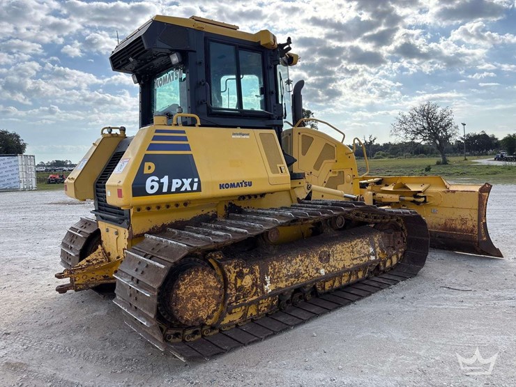 2017-komatsu-d61pxi-24-image-3