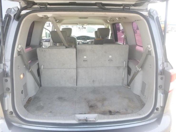 2015-nissan-quest-image-9