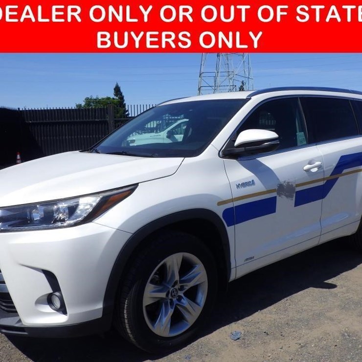 2017 TOYOTA HIGHLANDER