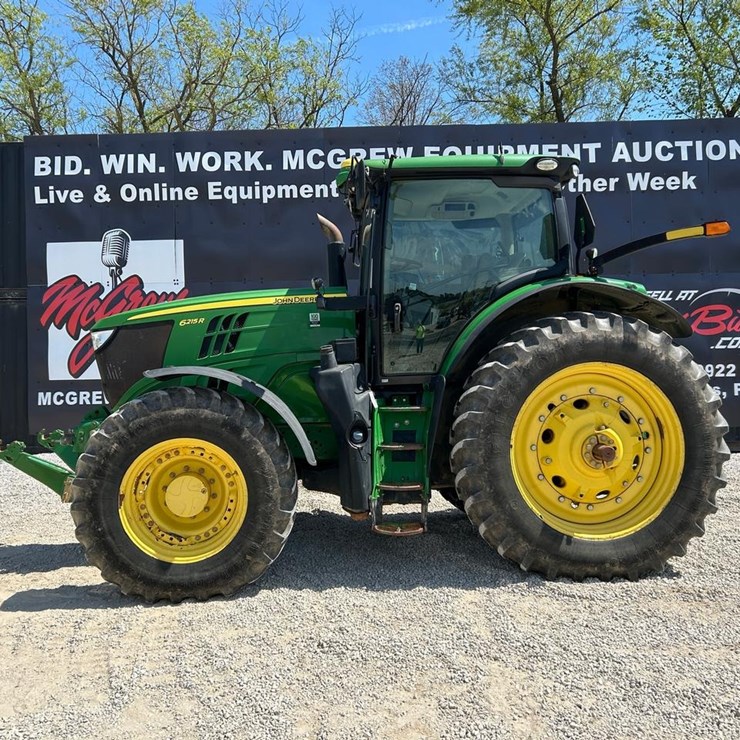 2018 JOHN DEERE 6215R