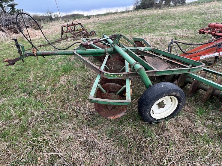 john-deere-12-image-2