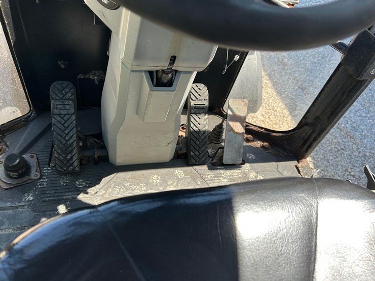 2015-caterpillar-903c-image-19