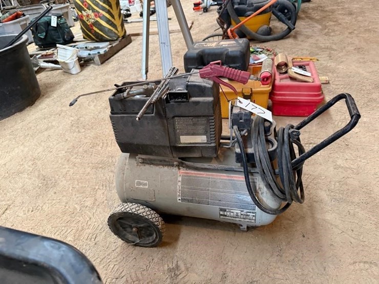 air-america-12gal-air-compressor-image-2