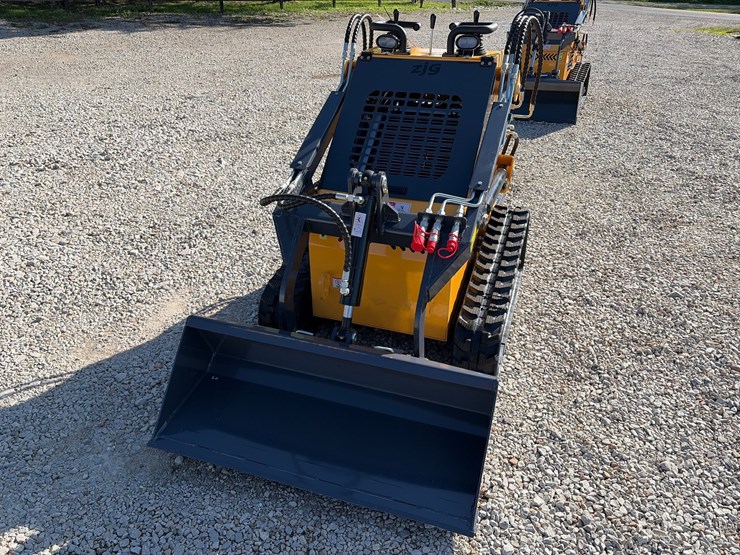 #204-•-unused-2026-zjg-zj-380-mini-skid-steer-loader-image-2